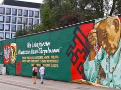 Mural z papieżem Janem Pawłem II ma być bardziej żółty. Tego chce konserwator zabytków