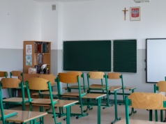 Podwyżki dla nauczycieli 2026. Kokosów z tego nie będzie