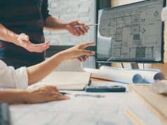 Julita Karaś-Gasparska: Warto „tworzyć” na etacie