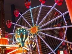 Rośnie nowy park rozrywki w Polsce. Magiczny portal i podróż przez kontynenty