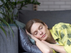 Zmęczenie nie mija mimo drzemek? Organizm może wysyłać sygnał alarmowy