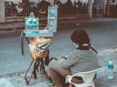 Na urlopie wychowawczym nie dostajesz pensji, ale możesz prowadzić firmę. Jest jeden warunek