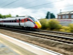 Cen biletów kolejowych nie wzrosną. Koniec przepłacania w godzinach szczytu