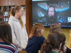 Uczniowie II LO uczą się walczyć z dezinformacją. Wspiera ich ekspert Mikołaj Kołyszko