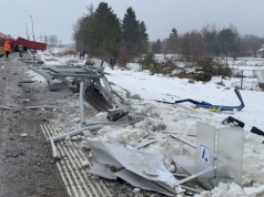 Straty na 300 tysięcy złotych po zderzeniu pociągu z ciężarówką w Widzinie