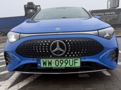 Żaden elektryk w trasie nie dorówna spalinówce, ale ten naprawdę się stara. Na obniżkę ceny Mercedesa CLA warto poczekać
