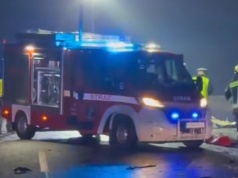 Mama zginęła, jej 9-letnia córka trafiła do szpitala. Pojawił się pilny apel policji