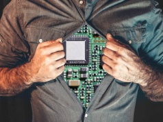 Roboty humanoidalne zastąpią rolników? John Deere inwestuje w ten kierunek