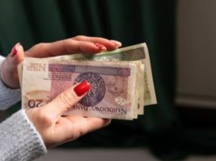 Poduszka oszczędnościowa. Ekspert tłumaczy, ile powinna wynosić