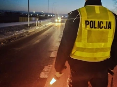 53-latek pędził BMW przez wieś. Stracił prawo jazdy i słono zapłaci