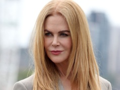 Nicole Kidman wróciła do naturalnej fryzury z młodości. 58-latka wygląda młodo i promiennie