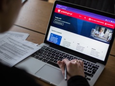 Zamiast 3 miesięcy, 30 dni. Z tą kartą masz szybszy zwrot podatku. Trzeba spełnić 2 warunki