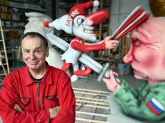 W Rosji grozi mu 10 lat więzienia. Artysta uderza we Władimira Putina na paradzie