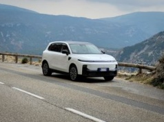 Leapmotor B10 doczekał się wersji z silnikiem spalinowym. Wiemy, ile kosztuje