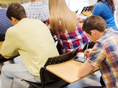 Lekcje na TikToku, nauczyciele na granicy. "Odpowiedzialność uczniów praktycznie nie istnieje"