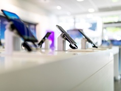 Niedrogie telefony Samsung Galaxy ponad 500 zł taniej. Trwa specjalna oferta