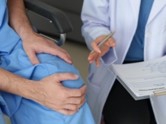 Tak się zarabia na leczeniu bólu. NFZ wykrył nieprawidłowości, jest spór o wyceny