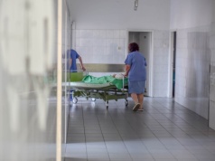 Będą podwyżki dla medyków. A ile zarabiają salowe? Padły konkretne liczby