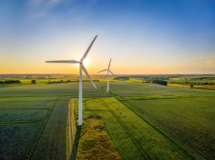 „W tej dyscyplinie olimpijskiej byśmy nie wygrali”. Potrzeba więcej OZE w systemie