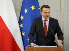 Sikorski zareagował na słowa Kaczyńskiego. "Potrzebne egzorcyzmy"