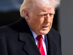 Donald Trump miał wymuszać nazwanie dworca swoim imieniem. Teraz się tłumaczy