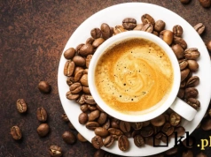 Klienci pakują po 4 sztuki. Ta kawa w Biedronce kosztuje aż 30 zł mniej