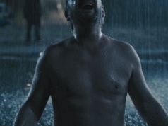 Mężczyźni mówią: „Ten film jest o mnie”, kobiety wychodzą z kina w ciszy. „Zapiski śmiertelnika” uderzają w najczulszy punkt współczesnej męskości