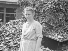 Była tak śliczna, że nazywano ją "Pięknym Widmem"