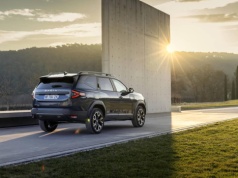 Dacia i Leapmotor grają czysto a Lexus, MG oraz BYD pompują wyniki sztucznymi rejestracjami