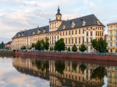 Tyle zarabiają rektorzy na polskich uczelniach. Jedna kwestia budzi kontrowersje
