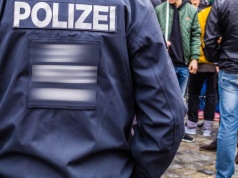 Niemcy. Fryzjer stracił część ucha po bójce. Teraz żąda tysięcy euro