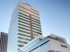 Znany biurowiec zniknie z mapy Warszawy. Pekao Tower idzie do rozbiórki