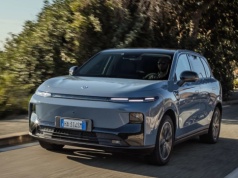 Leapmotor B10 Hybrid spala 2,6 l na 100 km. Potaniał o 10 tys. zł