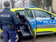 Znęcał się nad matką i groził dziecku. Jest już w areszcie