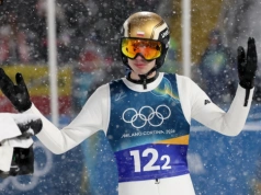 Znak krzyża przed skokiem. Msza po zwycięstwie. Polski medalista nie wstydzi się wiary