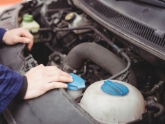 Kierowcy masowo wzywani do serwisów. Producent ostrzega przed wadliwym systemem