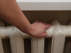 Zużycie w blokach wyższe o 30 proc. Spółdzielnie ostrzegają lokatorów