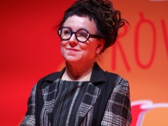Olga Tokarczuk z szansą na prestiżową nagrodę. Słynna powieść nominowana
