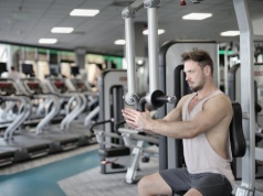 Sterydy bardziej szkodzą młodszym mężczyznom? Nowe badanie burzy dotychczasowe przekonania