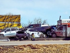 Zabici i ranni. Wielki karambol na autostradzie w USA