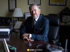 Republikanin stanął po stronie ofiar Jeffreya Epsteina. Teraz Trump chce się na nim zemścić. "Przekroczyłem Rubikon"