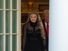 "Jest podobna do Chrystusa". Koronkowa wdowa chce zawładnąć amerykańską prawicą