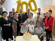 100 lat Pani Marianny Chejduk z Ostrowa