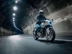 Limitowana seria 873 sztuk: Ducati ożywia ducha 750 Super Sport Desmo