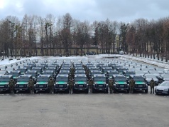 Straż Graniczna odebrała 145 nowych pojazdów patrolowych i terenowych