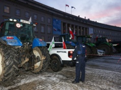 Utrudnienia w centrum – protest rolników i awaria magistrali.