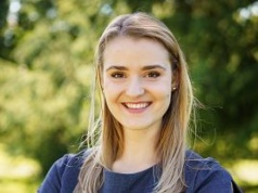 Tusk mówi "wracajcie do Polski", a Sikorski chwali Polkę, która już to zrobiła