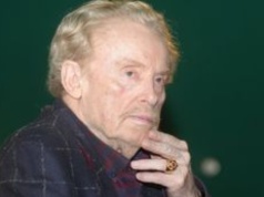 Daniel Olbrychski o Bogu i wierze. "Za taki Kościół ja się WSTYDZĘ"