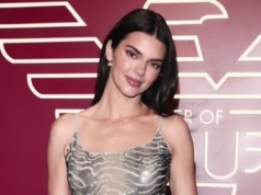 Kendall Jenner w srebrnej kreacji art deco. Olśniła w Mediolanie