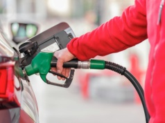 Znów podwyżki na stacjach paliw? Eksperci wskazują kluczowy czynnik
